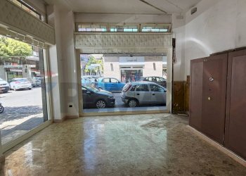 Ricezione / Lobby - Locale Commerciale Via Madonna Di Fatima
19, Salerno - foto 4