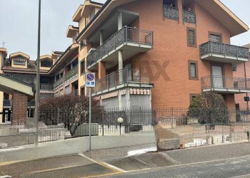 Edificio all\'aperto - Quadrilocale VIA ROSSINI
 
1, Beinasco - foto 1