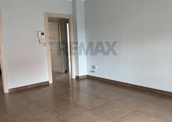 Stanza vuota - Quadrilocale VIA ROSSINI
 
1, Beinasco - foto 5