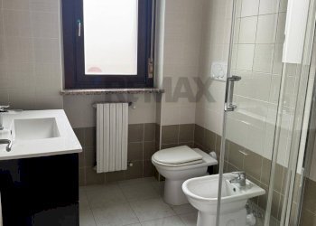 Bagno - Quadrilocale VIA ROSSINI
 
1, Beinasco - foto 8