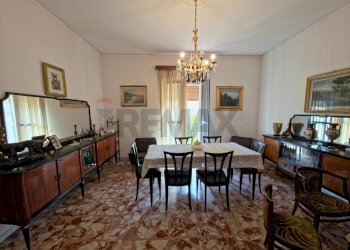 Sala da pranzo - Appartamento Via Giacomo Matteotti
 
14, San Marco Argentano - foto 56