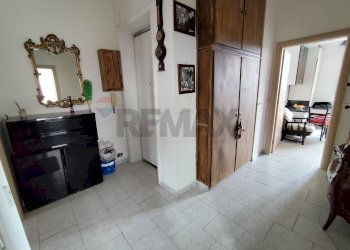 Hall / corridoio - Three-room apartment Via Antonio Cecchi
 
59, Torino - photo 11