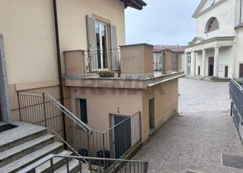 Edificio all\'aperto - Ufficio Via Volta, Bulciago - foto 4