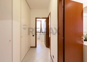 Hall / corridoio - Trilocale Vimercate - foto 16