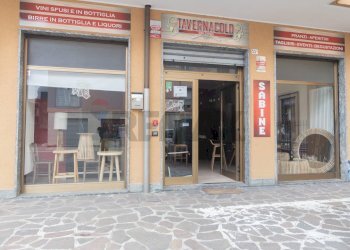 Edificio all\'aperto - Commercial Activity via Corsica
 
35, Dolzago - photo 1