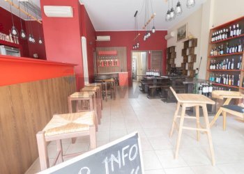 Sala da pranzo - Commercial Activity via Corsica
 
35, Dolzago - photo 7