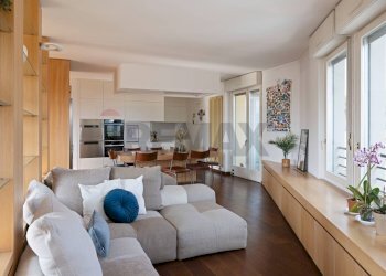 Sala da pranzo - Quadrilocale Via Cavour
 
14/C, Casatenovo - foto 3