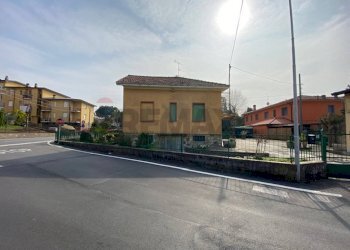 Edificio all\'aperto - Villa Robbiate - photo 6