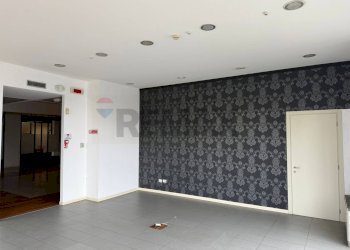 Stanza vuota - Office Via Don Lorenzo Milani
 
28, Casatenovo - photo 2