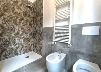 Bagno - Three-room apartment viale Campania
 
56, Monza - photo 14