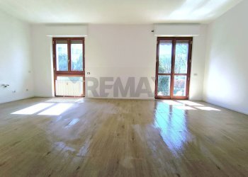 Stanza vuota - Trilocale viale Campania
 
56, Monza - foto 4