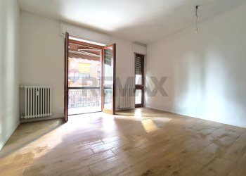 Stanza vuota - Two-room apartment viale campania
 
56, Monza - photo 3