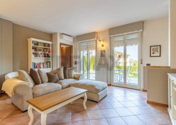 Soggiorno - Trilocale via Leone XXIII
 
3, Casatenovo - foto 7