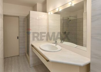 Bagno - Bilocale Via Comasina
 
85, Milano - foto 26