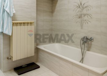 Bagno - Bilocale Via Comasina
 
85, Milano - foto 27