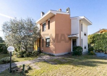 Casa all\'aperto - Villa via Giuseppe Verdi
 
10, Arcore - foto 2