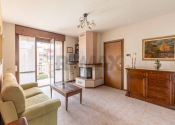 Soggiorno - Four-room apartment Via Della Libertà
 
3, Airuno - photo 2