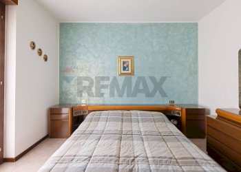 Camera / camera da letto - Four-room apartment Via Della Libertà
 
3, Airuno - photo 16