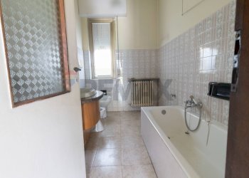 Bagno - Villa Via Sicilia
 
12, Desio - photo 20