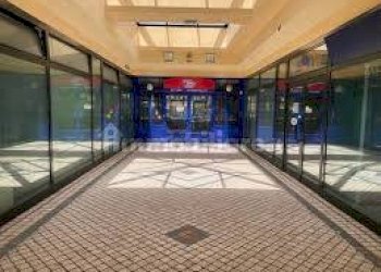 Ricezione / Lobby - Commercial Premises Perugia - photo 14