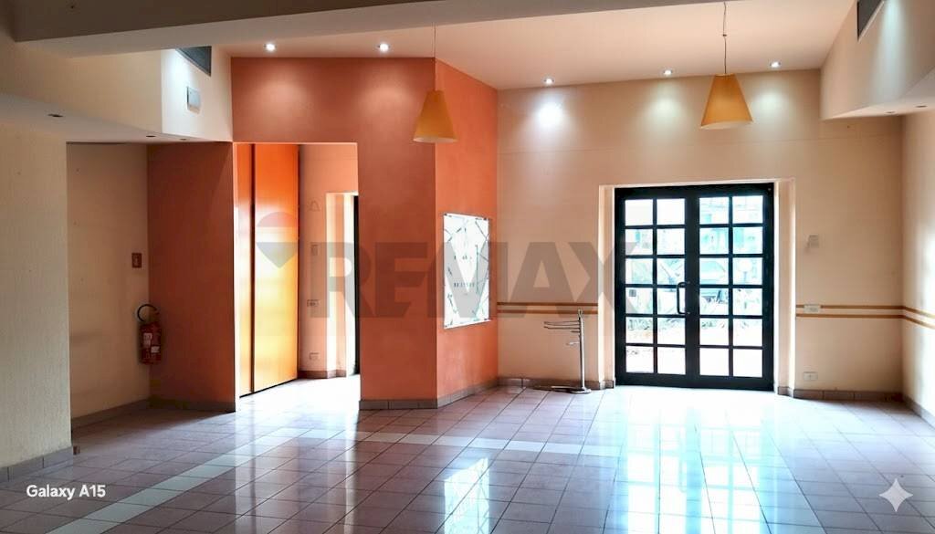 Stanza vuota - Commercial Premises San Quirico
 
203/205, Campi Bisenzio - photo 1