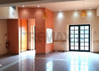 Stanza vuota - Commercial Premises San Quirico
 
203/205, Campi Bisenzio - photo 1