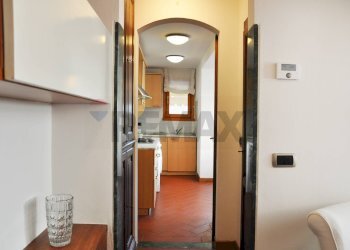 Hall / corridoio - Three-room apartment Lastra a Signa - photo 19