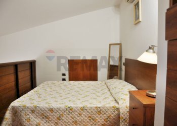 Camera / camera da letto - Three-room apartment Lastra a Signa - photo 31