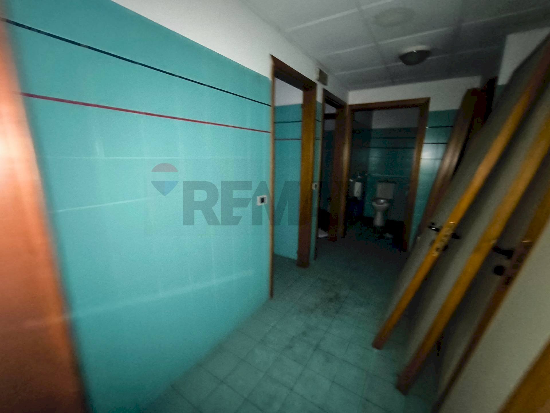 Hall / corridoio - Locale Commerciale Perugia - foto 3