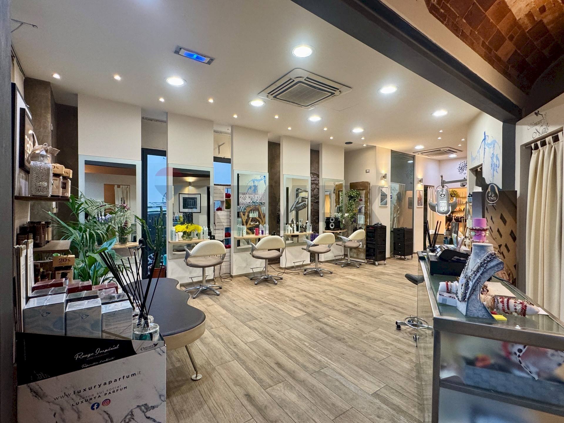 SALA PRINCIPALE - Attività Commerciale Pistoia - foto 1