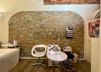 CABINA ESTETICA - Attività Commerciale Pistoia - foto 19