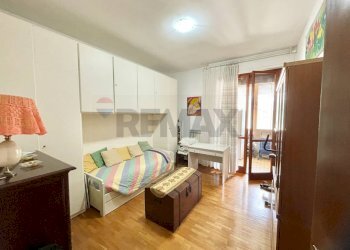 camera da letto - Quadrilocale Via Ardengo Soffici
 
9, Firenze - foto 12