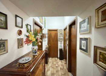 corridoio - Quadrilocale Via Ardengo Soffici
 
9, Firenze - foto 14