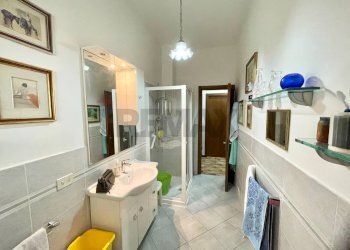 Bagno - Quadrilocale Via Ardengo Soffici
 
9, Firenze - foto 16