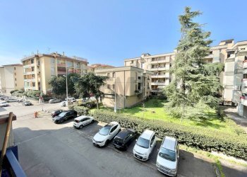 vista dal balcone - Quadrilocale Via Ardengo Soffici
 
9, Firenze - foto 17