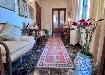 Hall / corridoio - Apartment Viale Dei Mille
47, Firenze - photo 3