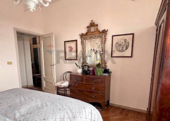 Camera / camera da letto - Apartment Viale Dei Mille
47, Firenze - photo 16