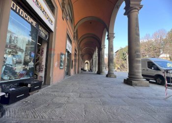 Edificio all\'aperto - Attività Commerciale piazza liberta
 
1r, Firenze - foto 1