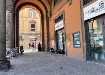 Edificio all\'aperto - Attività Commerciale piazza liberta
 
1r, Firenze - foto 3