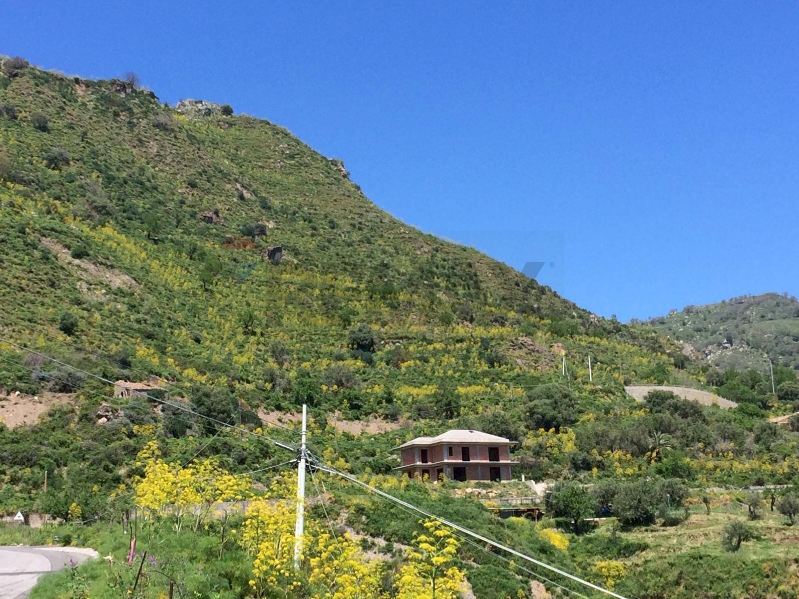 Vista delle montagne - Villa Sp 13
 
Snc, Gallodoro - foto 3