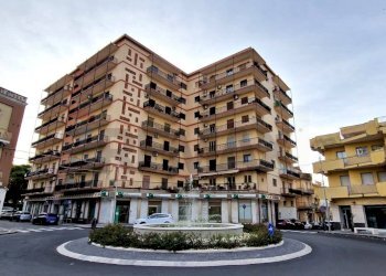 Edificio all\'aperto - Appartamento Via Garibaldi
 
149, Lentini - foto 3