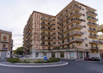 Edificio all\'aperto - Appartamento Via Garibaldi
 
149, Lentini - foto 38