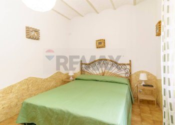 Camera / camera da letto - Villa Via del mare
 
22, Oliveri - foto 3