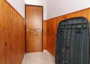 Hall / corridoio - Semi-detached house via acicastello
 
26, Aci Castello - photo 5