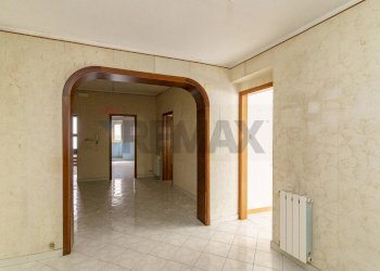 Hall / corridoio - Semi-detached house via acicastello
 
26, Aci Castello - photo 26