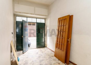 Hall / corridoio - Semi-detached house via acicastello
 
26, Aci Castello - photo 40