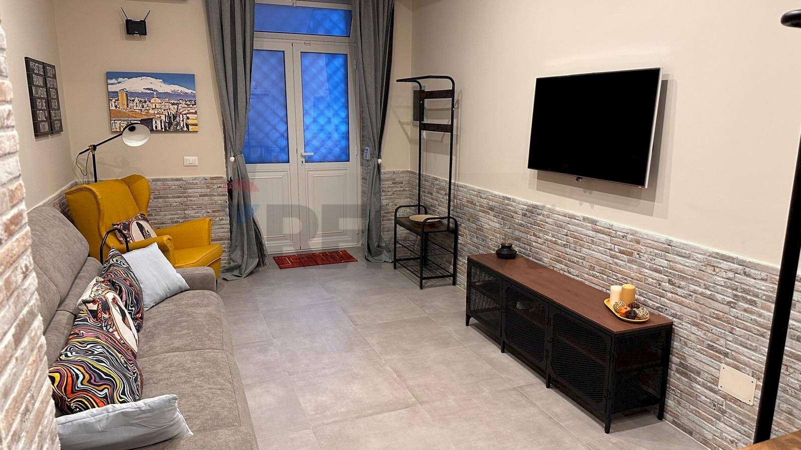 Soggiorno - Trilocale Via Santa Maria Della Salette
 
10, Catania - foto 3