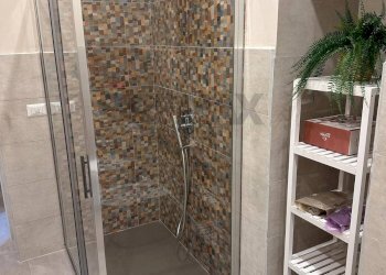 Bagno - Trilocale Via Santa Maria Della Salette
 
10, Catania - foto 13