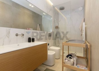 Bagno - Appartamento via grotte bianche
 
109, Catania - foto 6