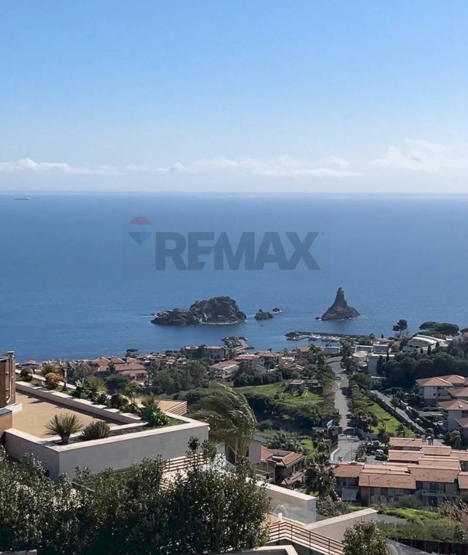 Vista dell\'acqua - Appartamento Via Dei Ciclopi
 
83, Aci Catena - foto 1